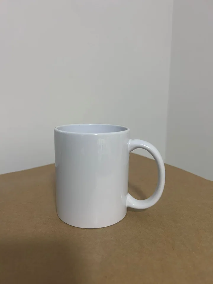 Caneca Branca Tradicional — opção de presente personalizado